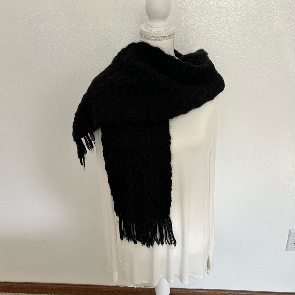 EUC Black Chunky Knit Cable Scarf 100% Acrylic Wrap 9” x 65"